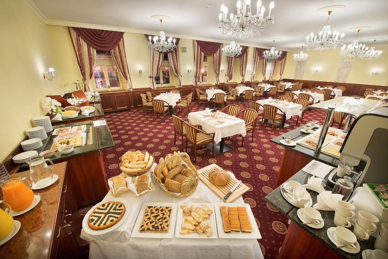 Old Town Bed & Breakfast Ceske Budejovice Exteriör bild